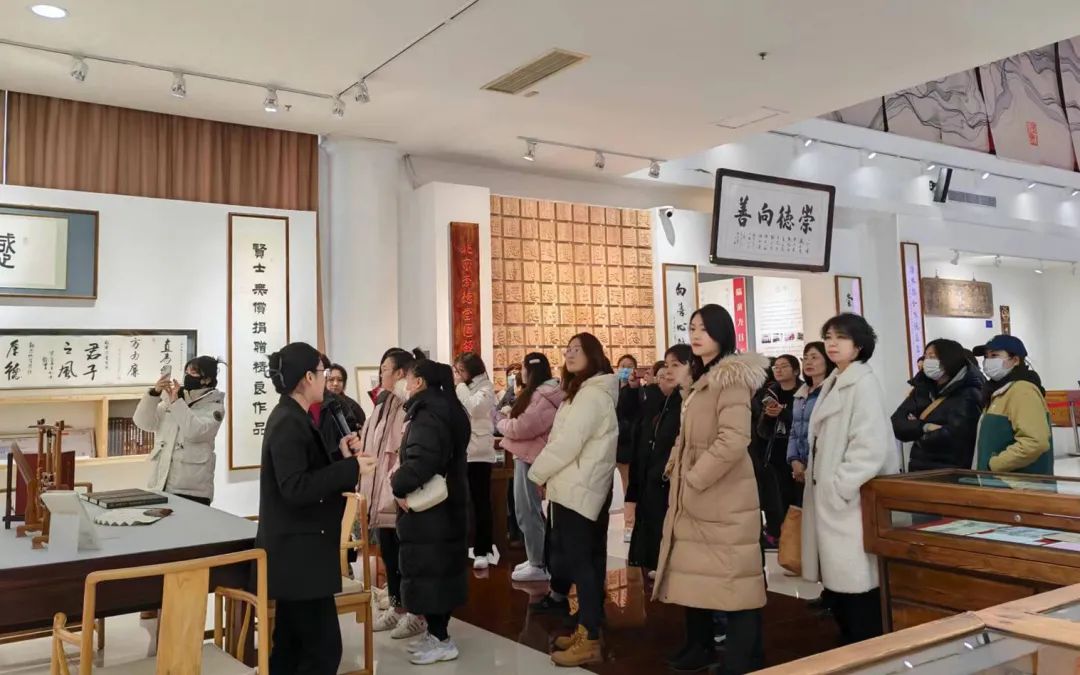 巧思對(duì)話非遺|十八里店鄉(xiāng)婦聯(lián)成員三八婦女節(jié)活動(dòng)
