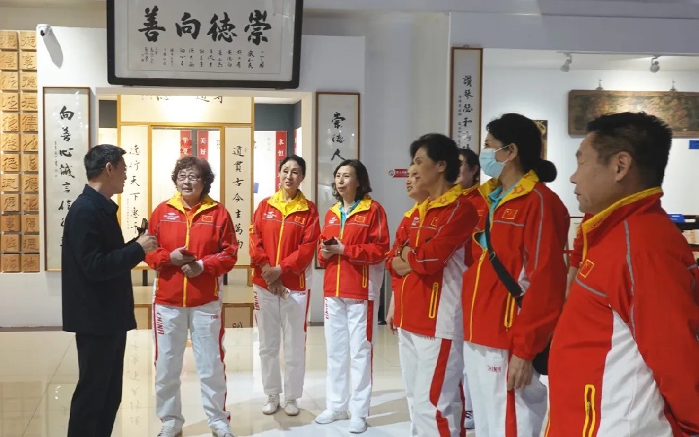 大道不孤，眾行致遠(yuǎn)|原解放軍八一體工大隊女排女籃成員參觀學(xué)習(xí)
