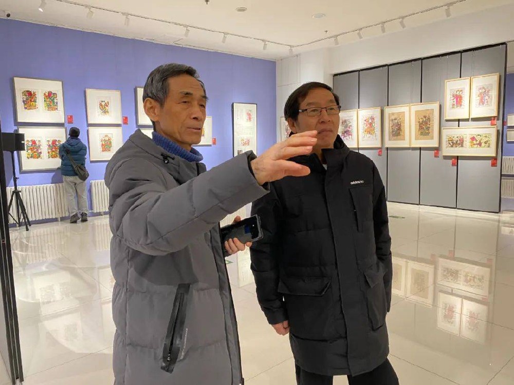 中華文化促進(jìn)會(huì)品牌文化委員會(huì)麻振山主任一行前往北京崇德堂博物館參觀交流