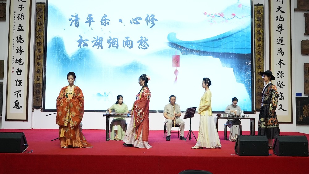 國風市集VS琴茶雅集，你更傾心哪一種文化活動？