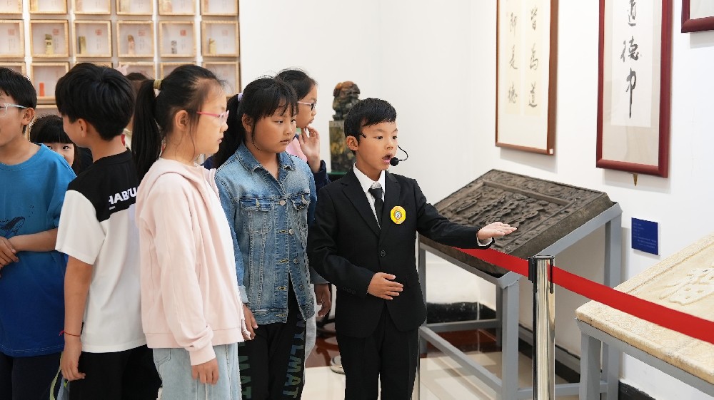 穿越時空，對話漢字！——“艮其背·回眸漢字”展覽“小小講解員”火熱招募中！