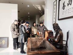 徐悲鴻文化藝術(shù)學(xué)院常務(wù)副院長(zhǎng)一行蒞臨崇德堂參觀指導(dǎo)