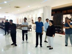 原《人民文學(xué)》雜志常務(wù)副主編著名作家周明老師蒞臨崇德堂參觀指導(dǎo)