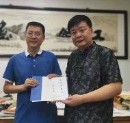 著名作家新華社高級(jí)記者張寶瑞老師蒞臨崇德堂參觀指導(dǎo)