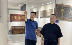 著名書法家張銅彥老師蒞臨崇德堂博物館參觀指導并捐贈書法作品